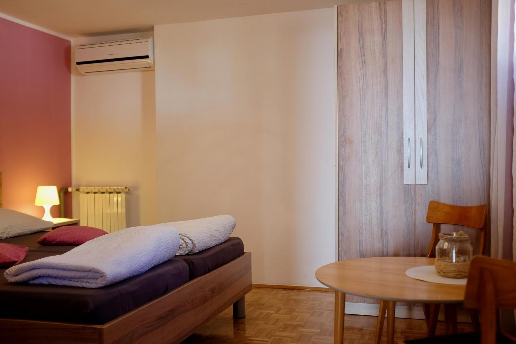 Apartments Villa Agatha Светі Филип-і-Яков Номер фото